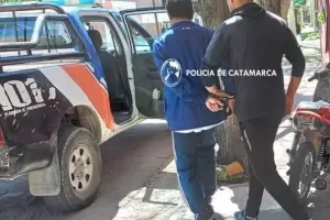 Un adolescente demorado y dos hombres arrestados por un robo en Santa Mar�a