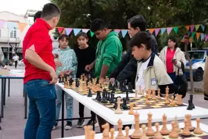 Celebraron el Da del Ajedrez Escolar en la Plaza 25 de Mayo