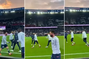 La reaccin de Messi despus de escuchar un grito que le record el ttulo de Argentina en el Mundial