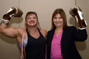 Patricia Bullrich sum a la boxeadora Alejandra "Locomotora" Oliveras al PRO