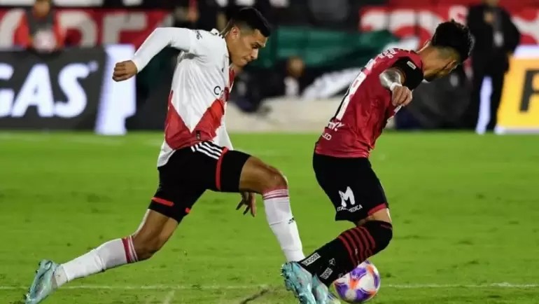 Newell's vs. River