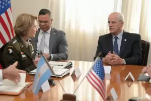 Preocupada por China, la jefa del Comando Sur de EE.UU. lleg a la Argentina y rechaz reunirse con Cristina