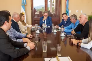 El Gobernador se reuni con la Cmara de la Construccin por los pagos a las empresas que realizan obras financiadas por Nacin