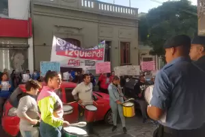 En un juicio por rapto y abuso, uno de los imputados neg la acusacin