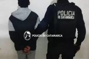 Lo sorprendieron con un bolso con dinero y ropa robados y termin aprehendido