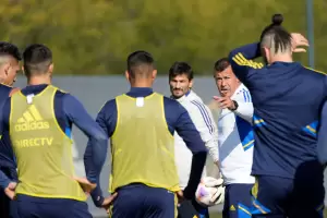 Almirn apost por un equipo alternativo en el entrenamiento de Boca con la mirada puesta en Rosario Central