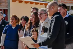 Jalil entreg 74 viviendas en Beln