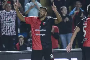 Coln venci al Vlez de Gareca en el arranque de la fecha 13