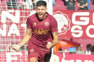 Lans venci a Sarmiento en un intenso partido y se mete a la pelea del campeonato