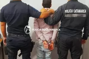 Fue sorprendido robando un perfume y termin aprehendido