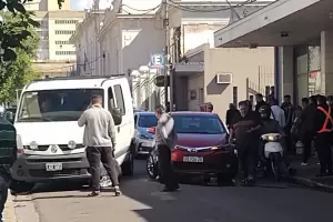 Choque de dos vehculos en pleno microcentro
