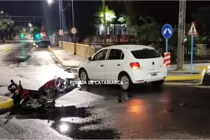 Motociclista result herido tras chocar con un automvil