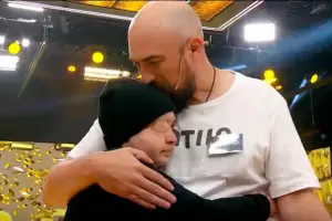 La historia del pap santiagueo y su hija que conmueven en "Los 8 escalones"