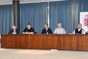 La Iglesia inst a "escuchar a aquellos a quienes nadie escucha"