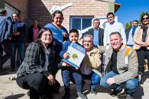 Entregaron nuevas viviendas en Santa Mara y San Jos