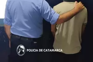 Arrebatador trat de fugarse trepando tapias, pero termin aprehendido en el sur de la Capital