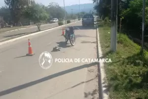 Motociclista result herido tras chocar contra un poste del tendido elctrico