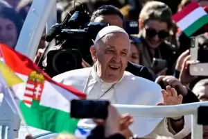 Francisco pidi en Hungra que no se cierre la puerta a los extranjeros ni a los inmigrantes