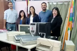 El ENRE don equipamiento informtico a la Direccin de Modalidades Educativas