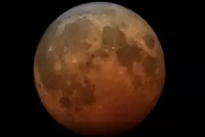 Cmo puede afectar a cada signo en este mes el eclipse lunar total