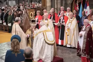 El rey Carlos III y Camila fueron coronados en la Abadia de Westminster