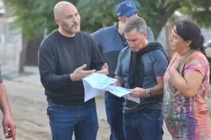 Tras la denuncia de Gustavo Saadi y vecinos, las autoridades de Aguas de Catamarca visitaron el barrio Luis Franco