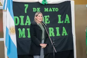 Por el Da de la Minera, Centurin encabez un acto en la Escuela "Bernardo Houssay"