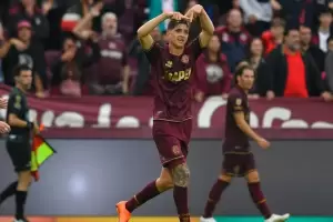 Lans se hizo fuerte como local y venci 1 a 0 a Huracn