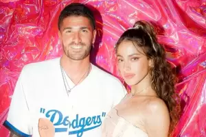 Tini Stoessel luci un lujoso anillo de compromiso: Confirmacin de boda con Rodrigo De Paul?