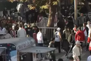 Se registraron incidentes en los alrededores del Monumental minutos antes del Superclsico