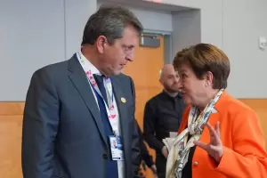 La delegacin enviada por Massa comenz las reuniones con el FMI y esperan cerrar el acuerdo tcnico esta semana