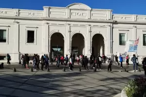 EL MST protesta frente al Palacio Municipal