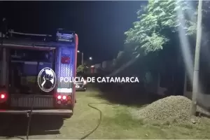 Los bomberos y la Polica sofocaron un incendio en zona sur