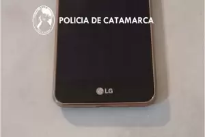 Dos arrestados por el robo de un celular