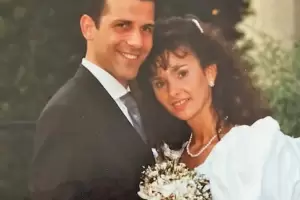 Estuvieron casados 33 aos, pero ella estuvo en coma tres dcadas: La triste historia de un amor eterno