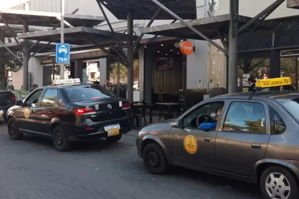 Impulsan la emergencia econ�mica para taxis y remises en la Capital