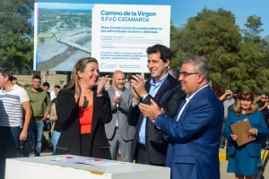 Jalil y Wado de Pedro inauguraron el Puente del Camino de la Virgen