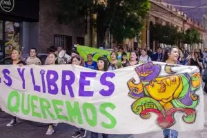 El Colectivo Feminista y Ni una Menos se manifest pidiendo justicia por Karina Chazarreta