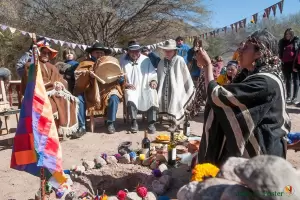 Canto y copla ancestral, encuentro de copleros y vidaleros en El Shincal