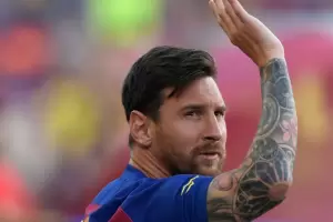 El presidente de la Liga Espaola record la cruel frase que le gritaban a Messi