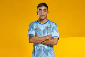 Boca Juniors present la camiseta que estrenar esta noche ante Argentinos Juniors