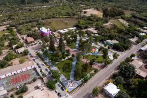 Copacabana ya disfruta de su plaza totalmente renovada