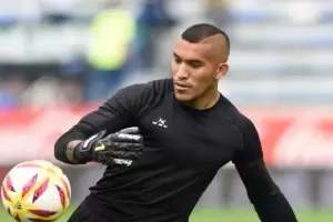 Detuvieron a un arquero de Platense por una denuncia de violencia de gnero