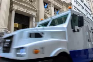 Las reservas del Banco Central volvieron a caer y quedaron por debajo de los US$33 mil millones