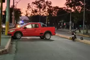 Automovilista embisti� a una motociclista