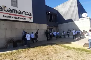 Protesta de trabajadores del Canal de la Provincia