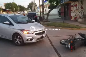 Un motociclista result herido tras un siniestro vial
