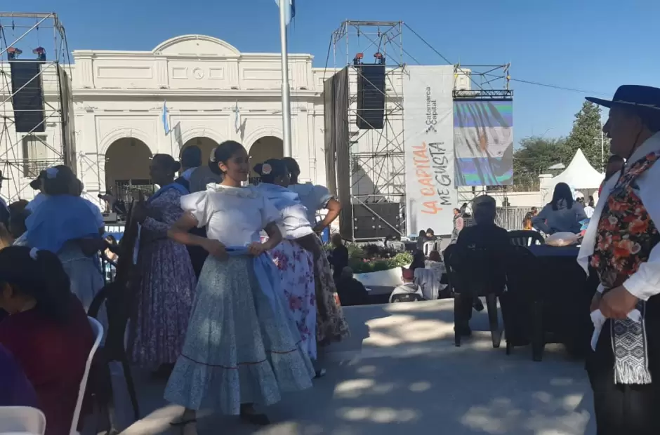 Fiesta del Locro - Plaza 25 de Agosto