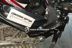 Policas secuestraron una moto que infringa una ley