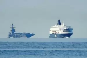 El buque de guerra ms grande del mundo arrib en Noruega y aument la tensin en Rusia